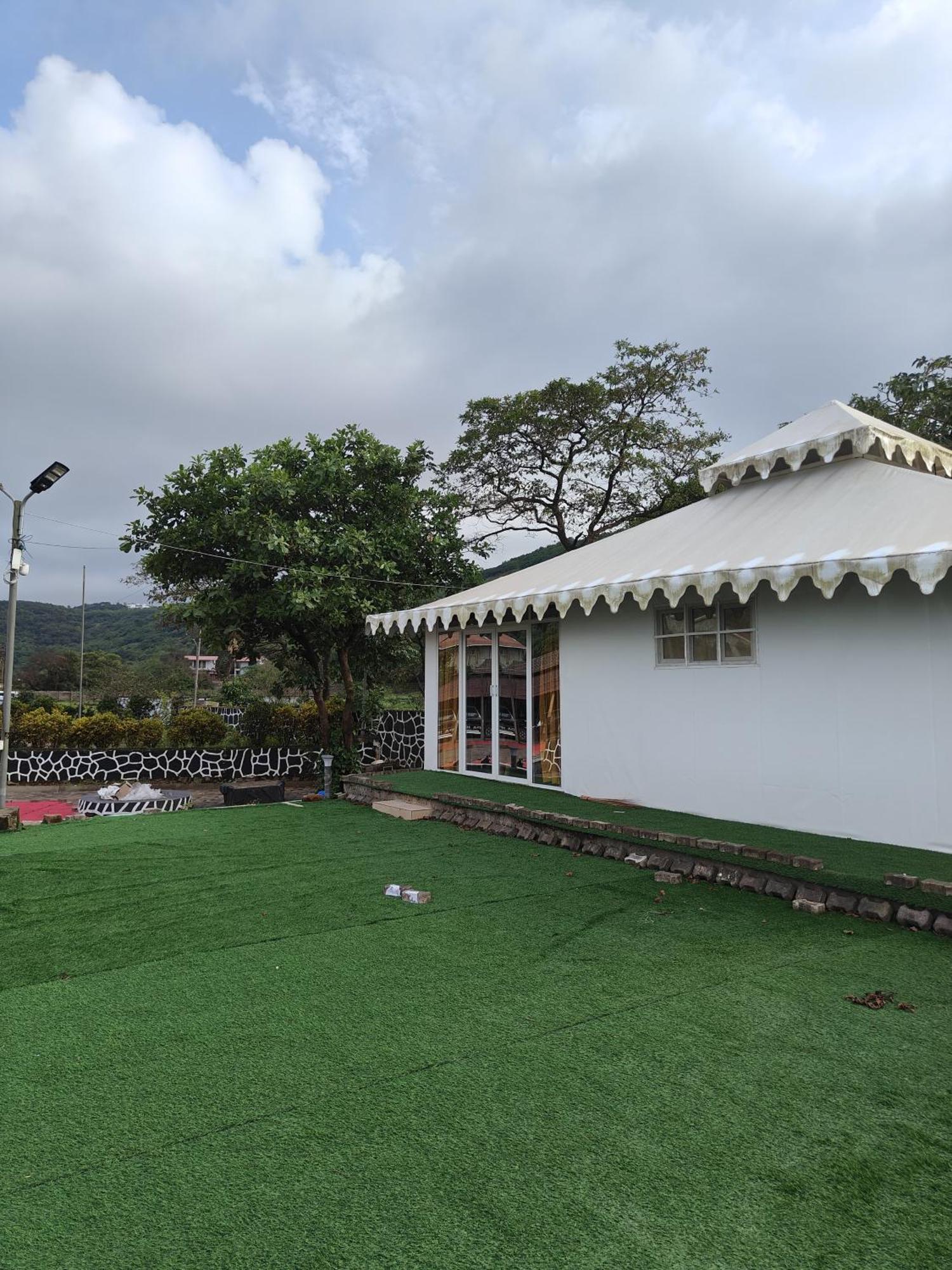 The Purple County * Lonavala