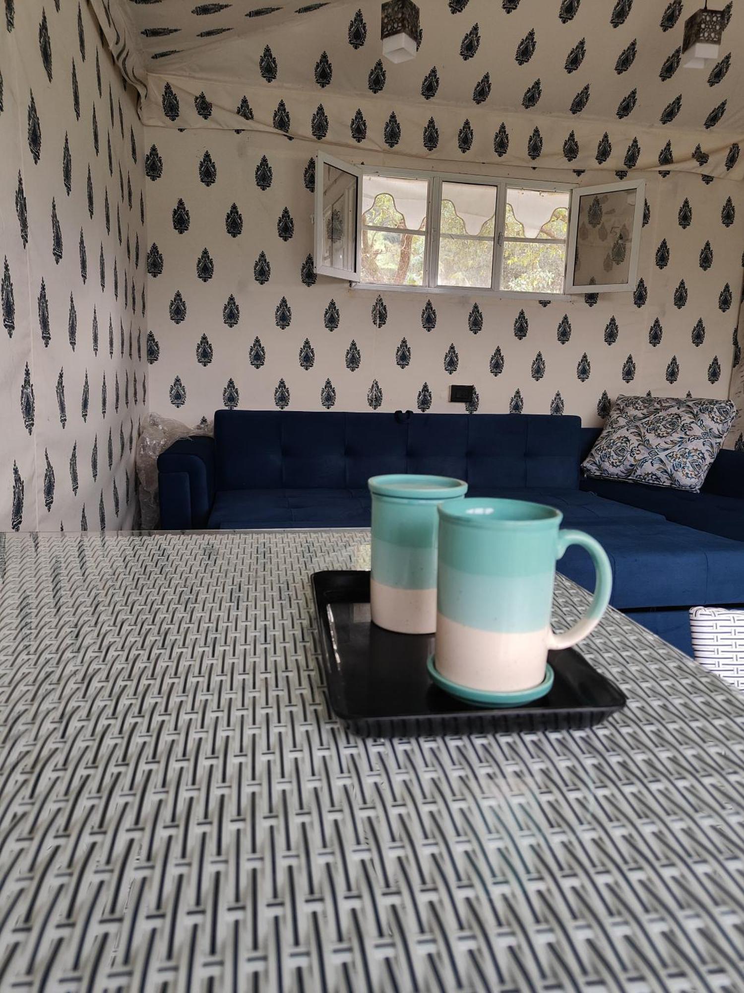 Luxury tent The Purple County